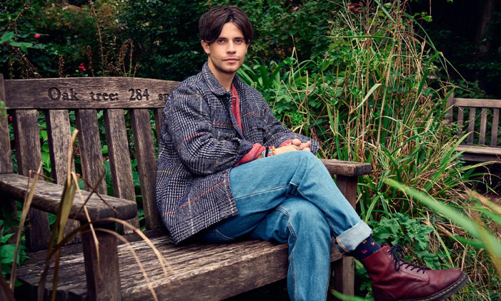 Cell Spellmen on a park bench